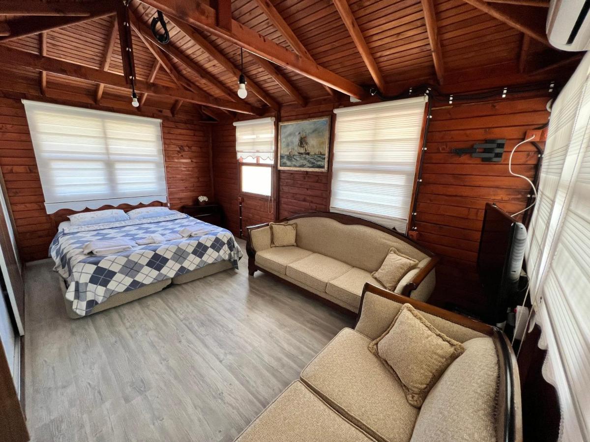 Giritli Rum Meyhanesi&Butik Otel Karaburun  Exterior foto