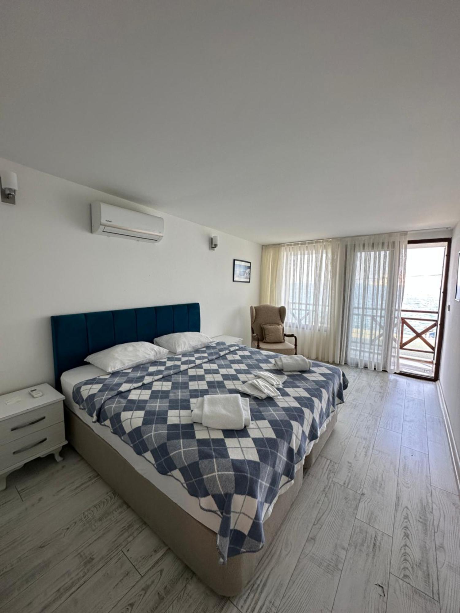 Giritli Rum Meyhanesi&Butik Otel Karaburun  Exterior foto