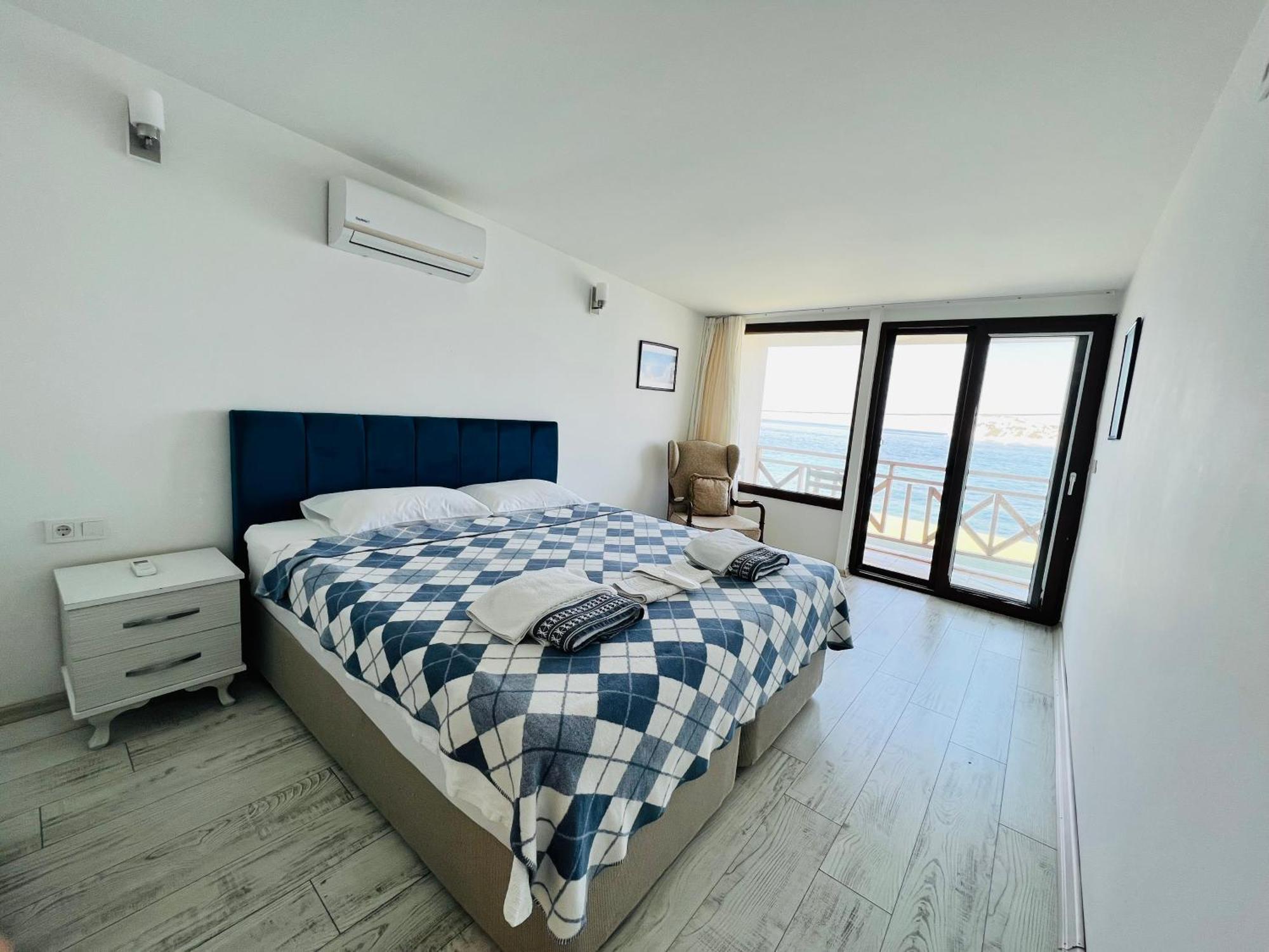 Giritli Rum Meyhanesi&Butik Otel Karaburun  Exterior foto